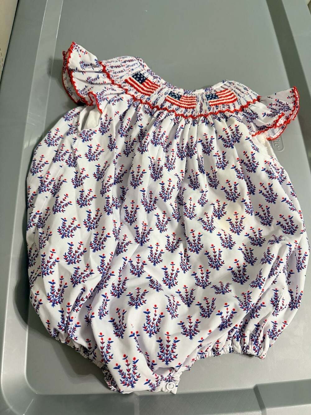 Poppy Kids Co Smocked Bubble Romper Size 12M Patriotic Floral Flag USA America